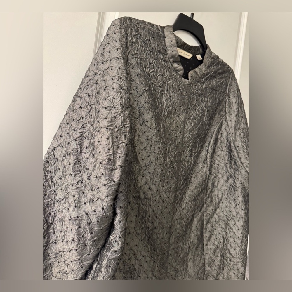 Avenue Crinkle Shimmery Shark Skin Bird’s Eye Embroidered Mandarin Collar Jacket